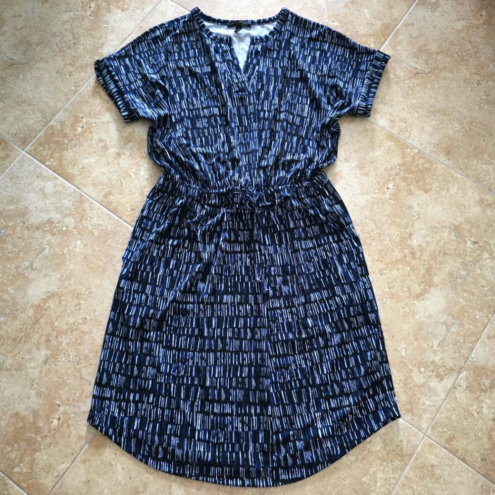 Banana Republic M or L TALL Jersey Knit Dress Size M or L Black Blue White